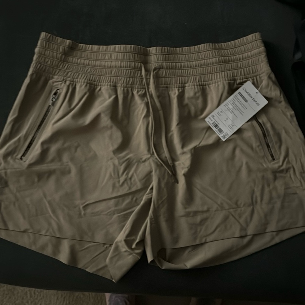 Athleta Camden Short Size 16